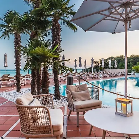 Madrigale Panoramic Lifestyle & Soulful Hotel Costermano