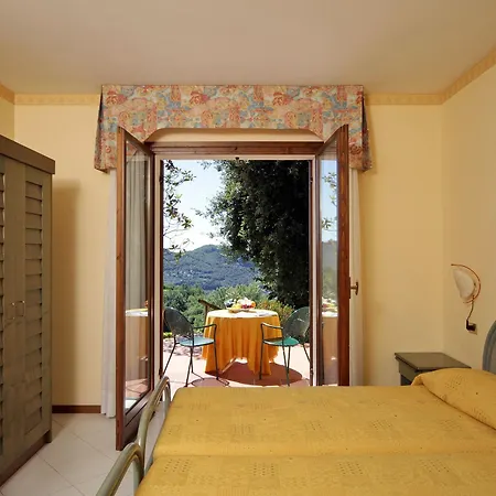 Madrigale Panoramic Lifestyle & Soulful 4* Costermano