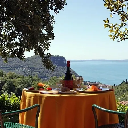 Madrigale Panoramic Lifestyle & Soulful 4* Costermano