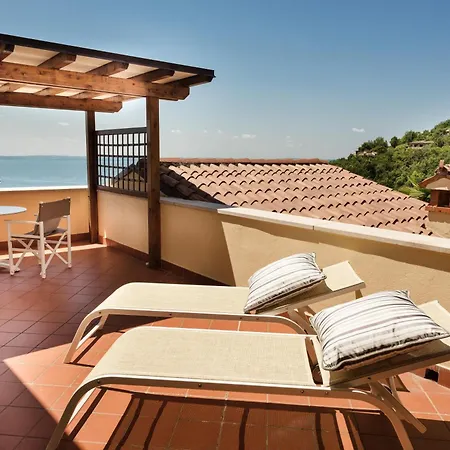 Madrigale Panoramic Lifestyle & Soulful 4* Costermano