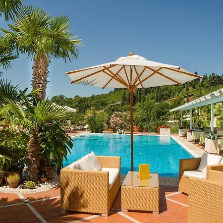 Отель Madrigale Panoramic Lifestyle & Soulful